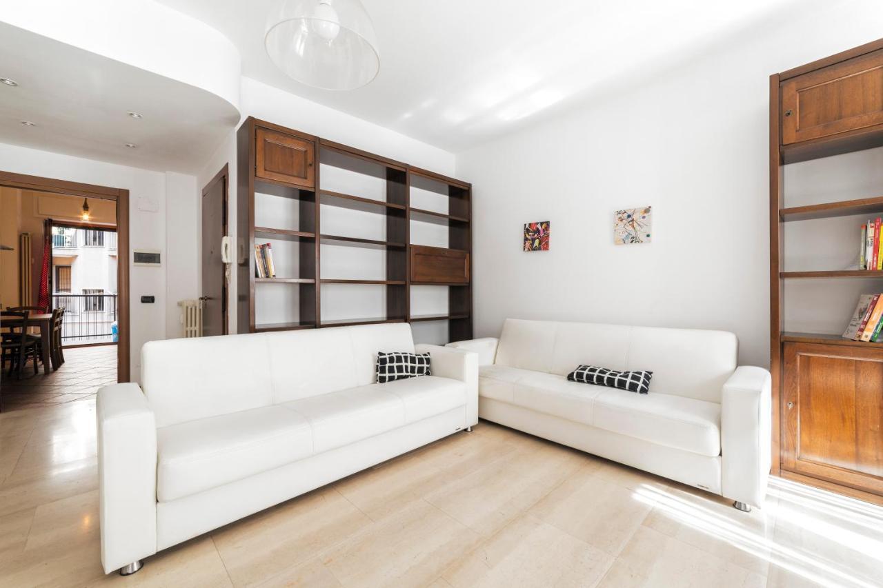 Cenisio M5 Lovely Apartment - With Balcony! Milan Exterior photo
